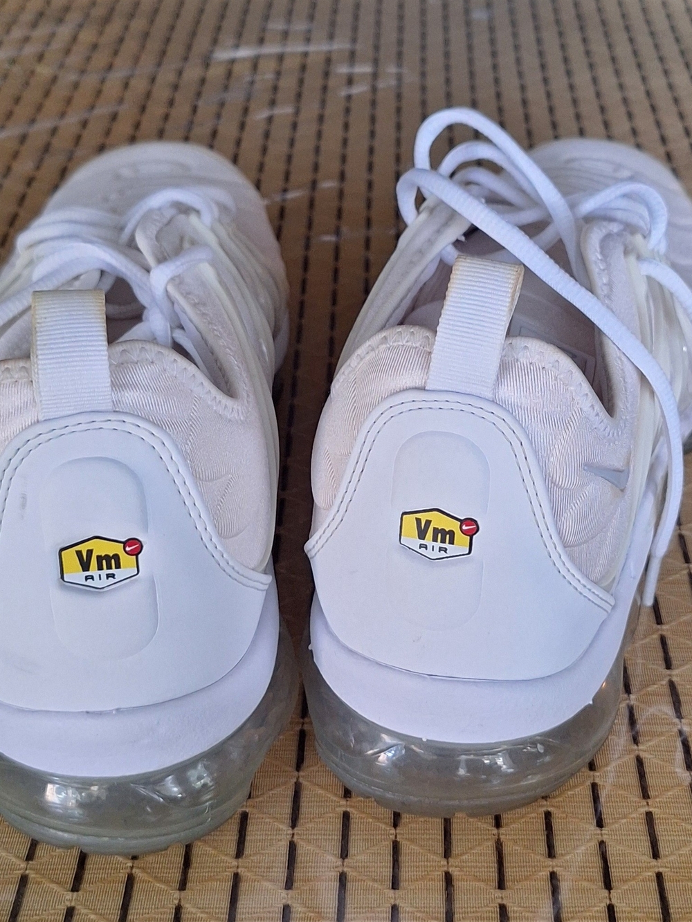Nike Kids White VM Air Cushion Sneakers